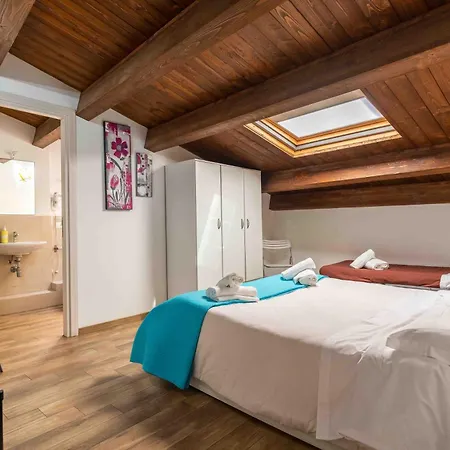 Гостьовий будинок Center *