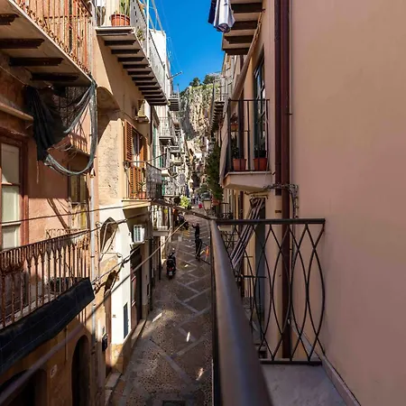 בית הארחה Center