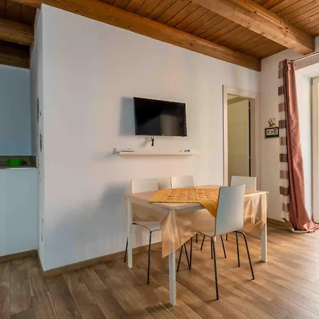 Center בית הארחה צ'פאלו