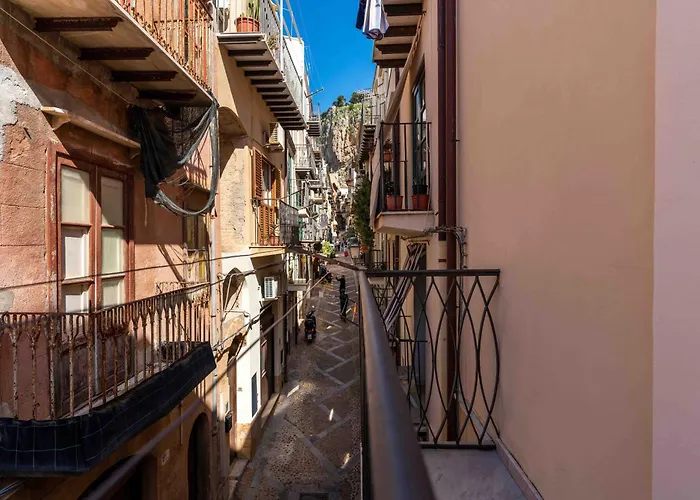 בית הארחה Center